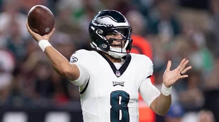 Eagles quarterback Marcus Mariota throws a pass during a preseason game.